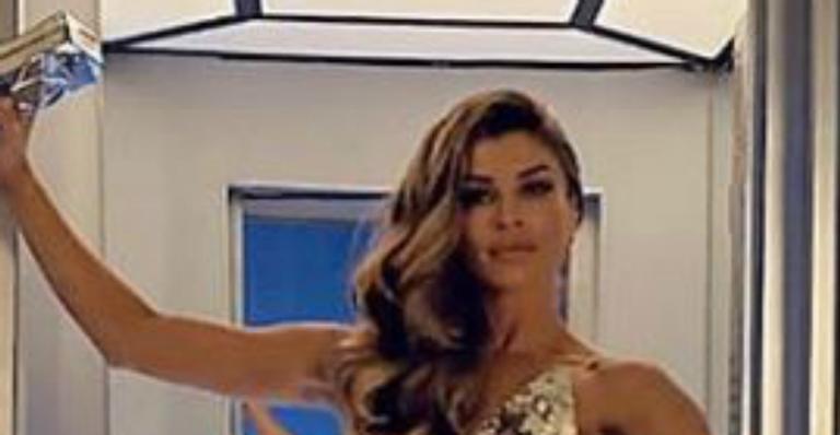 Grazi Massafera surge com decote poderoso e cinturinha fina impressiona fãs