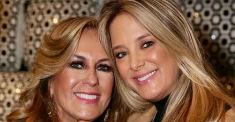 Tici Pinheiro faz bela homenagem a mãe após chegada de sua segunda filha: ”Espero ser um terço de você”