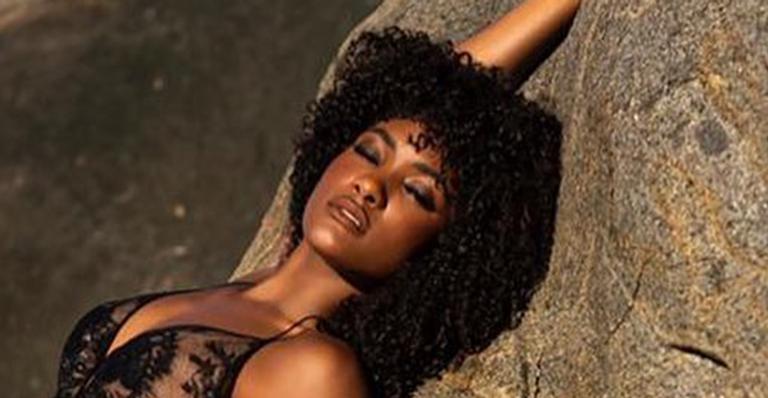 Na academia, Erika Januza exibe seu corpo perfeito e assume desafio fitness: ”Estou topando”