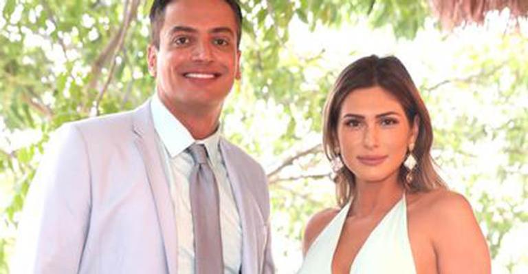 Leo Dias responde pergunta ofensiva sobre religião de Lívia Andrade
