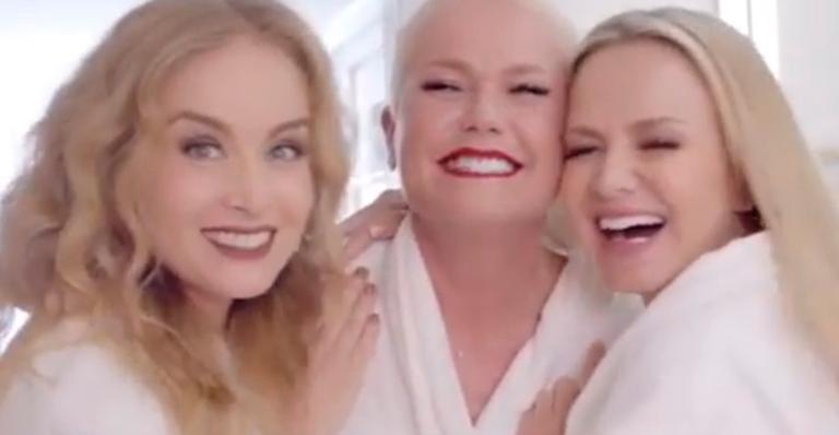 Angélica, Eliana e Xuxa se reúnem e riem de suposta briga: ”A guerra das loiras”