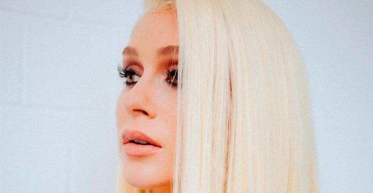 Marina Ruy Barbosa revela motivo do loiro platinado e faz mistério: ”Espero que gostem”