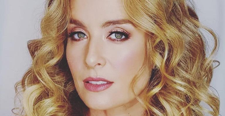 De biquíni, Angélica coloca corpo para jogo e boa forma choca amigas famosas: ”Deusa”