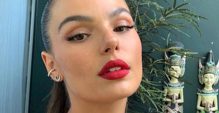 Fofura! Isis Valverde flagra Rael se divertindo: ”Será que vai ser cantor?”