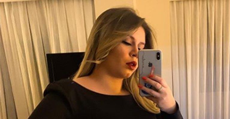 Marília Mendonça observa crianças brincando e reflete: “Imaginando quando for o Léo”