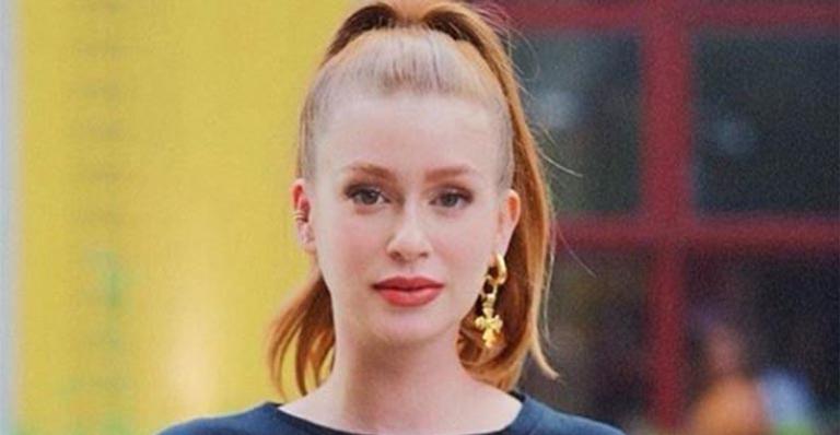 Marina Ruy Barbosa surge agarradinha com o marido, Alexandre Negrão