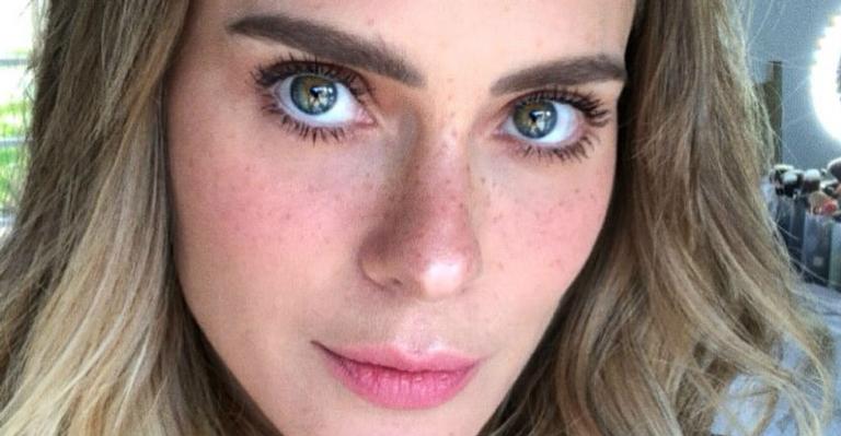 Carolina Dieckmann faz reflexão e incentiva os seus seguidores na web