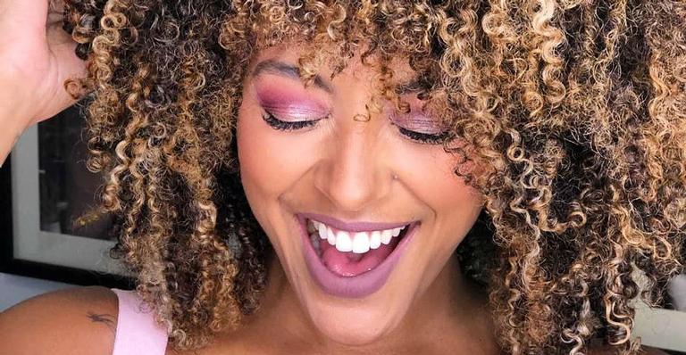 Sheron Menezzes celebra sua estreia na trama de Bom Sucesso: “O que acharam?”