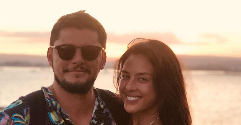Yanna Lavigne enche a web de fofura ao clicar Madalena brincando