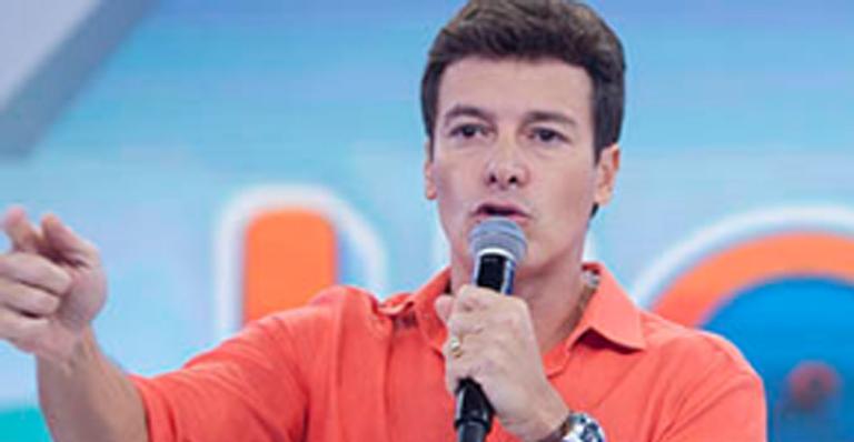 Cantor é convidado para o programa de Rodrigo Faro e acaba internado em clínica de reabilitação