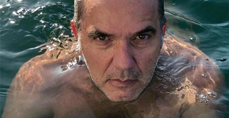 Após deixar novela por causa de doença, Humberto Martins curte a natureza nas férias