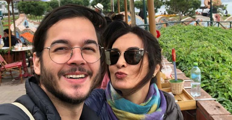 Em viagem, Fátima Bernardes e o namorado compartilham momentos curiosos