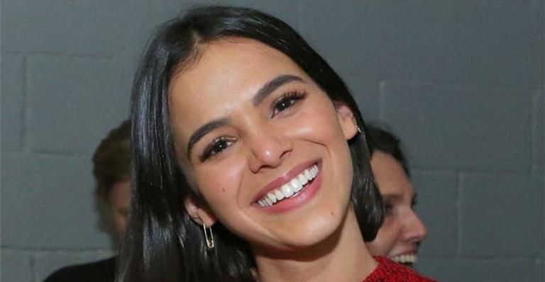Bruna Marquezine se derrete com bebê e revela: ”Sonho em ser mãe”