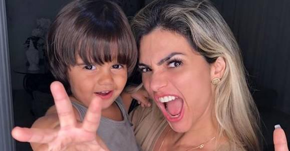 Filho de Kelly Key ‘faz arte’ e leva bronca da mãe: “Vai ficar de castigo”
