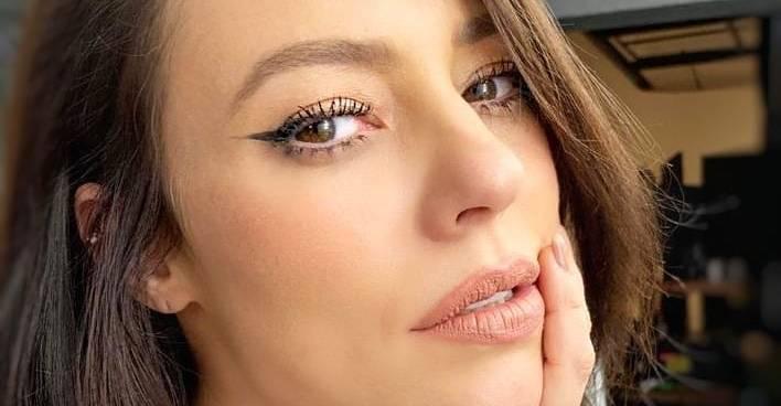 Com cara de sono, Paolla Oliveira posa na web e recebe elogios dos seguidores: “Linda do mesmo jeito”