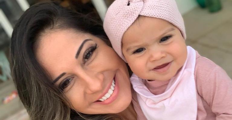 Fofura! Mayra Cardi ensina nomes de frutas à filha, Sophia, e encanta web