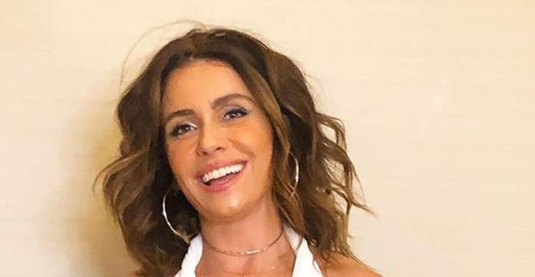 Aos 43 anos, Giovanna Antonelli exibe corpo de mocinha com look sensual