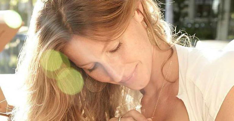 Seguidor critica foto de Gisele Bündchen e fãs saem em defesa