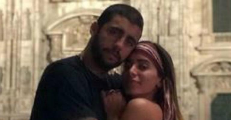 Pedro Scooby radicaliza o visual e surge loiro nas redes