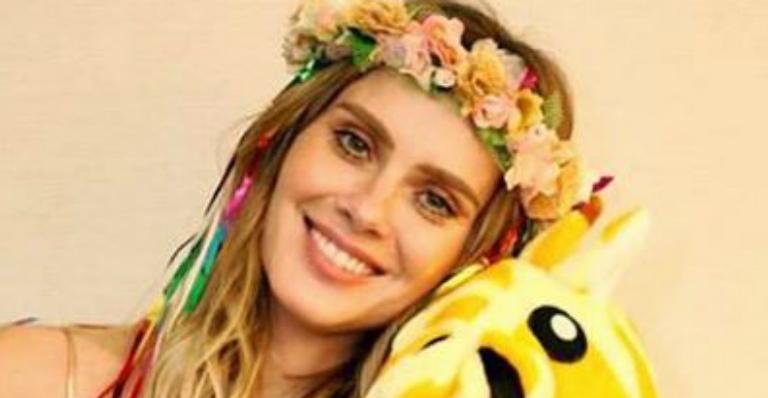Carolina Dieckmann celebra aniversário do caçula com raros registros e beleza do filho impressiona