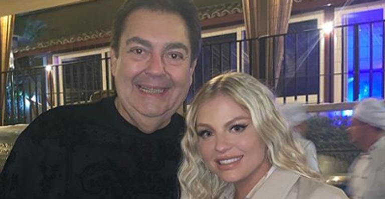 Mansão de Faustão vira balada com pizza e pista de dança, expõe Luisa Sonza
