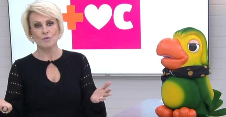Ana Maria Braga se atrapalha, comete gafe e chama famosa de ”Sonsa” no ‘Mais Você’