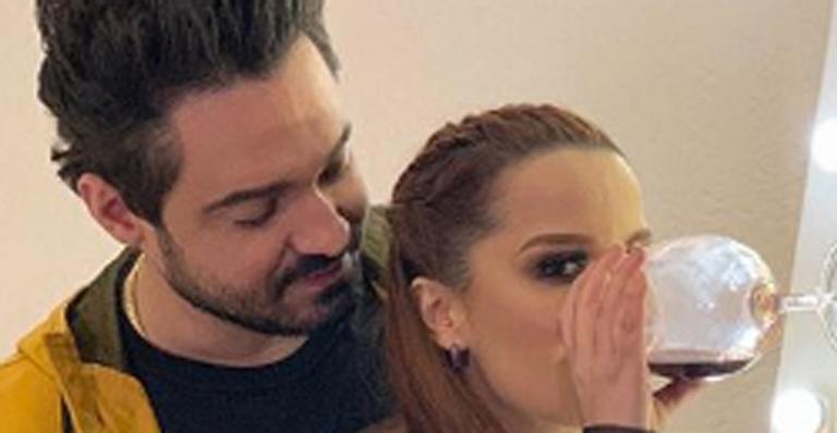 Maiara publica foto suspeita ao lado de Fernando e seguidores criam teorias