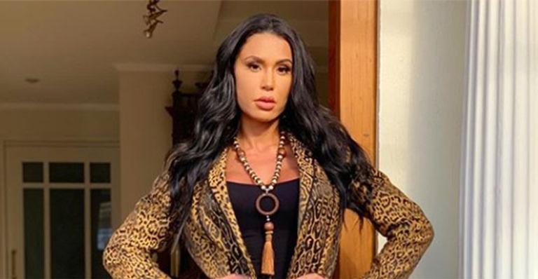Gracyanne Barbosa impressiona ao mostrar músculos do abdômen em treino no domingo