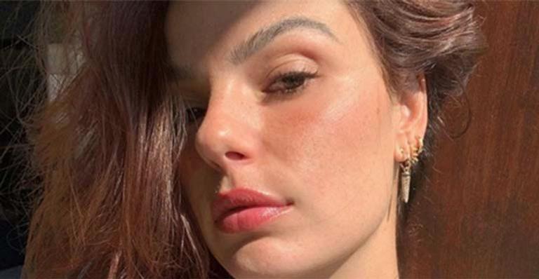 Isis Valverde posa linda em clique e recebe “chuva” de elogios na web: “É muita beleza”