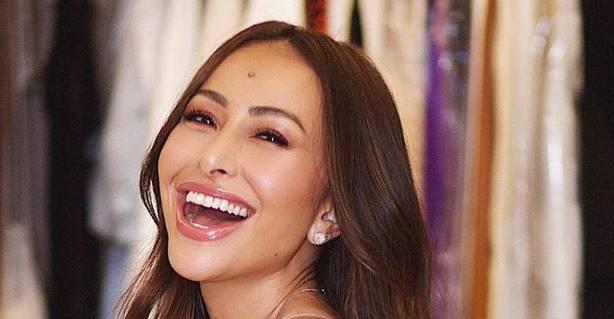 Na Itália, Sabrina Sato encanta com look fofo de Zoe: ”Carão e carinha”