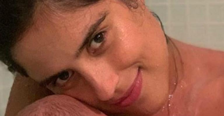Camilla Camargo mostra rostinho do filho recém-nascido e beleza impressiona fãs: ”Presente de Deus”