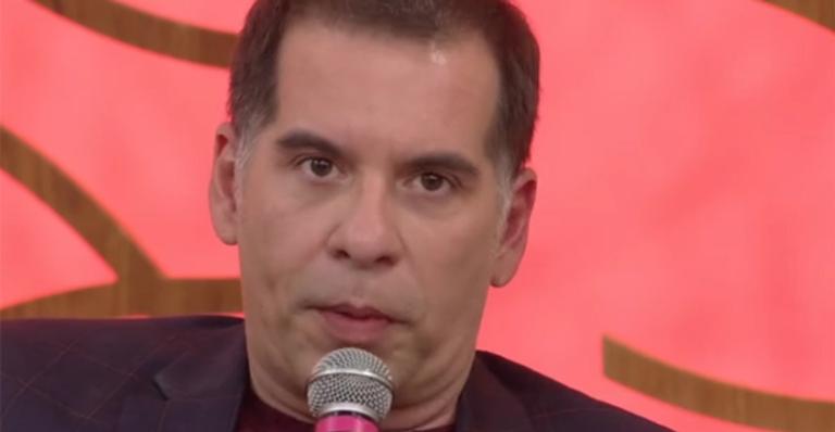 Leandro Hassum pega fãs de surpresa ao se desculpar em programa de TV