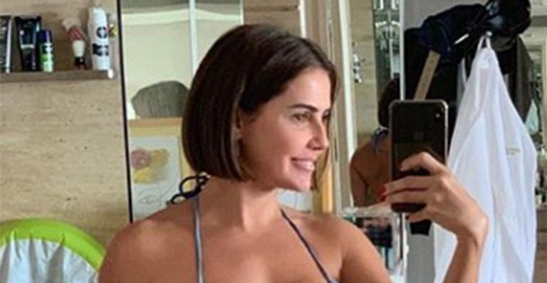 Deborah Secco surge com biquíni minúsculo ao mudar seu corpo para novo trabalho