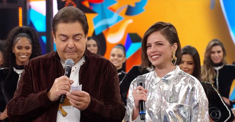 Agatha Moreira chora ao revelar que não foi criada pela mãe
