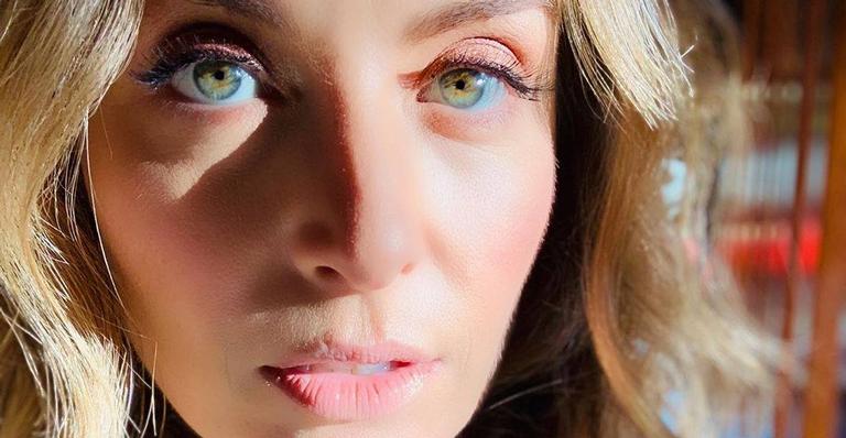 Angélica assiste ao espetáculo de Carolina Dieckmann e homenageia a atriz: “Lindo”