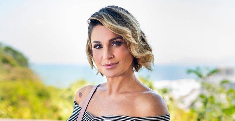Flávia Alessandra posa com parte do elenco da próxima novela das sete: “Foi dada a largada”