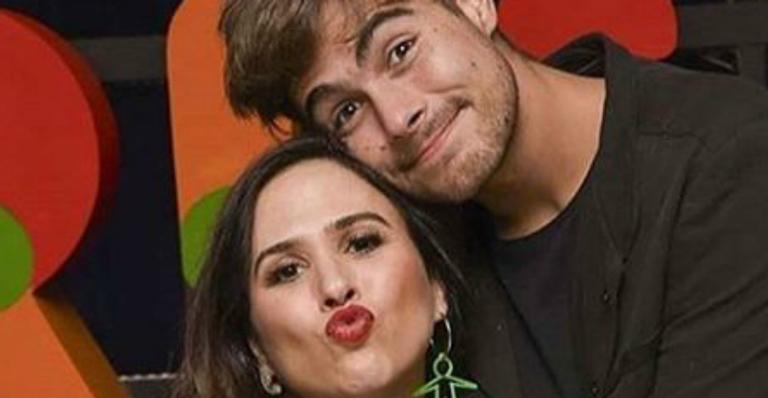Na reta final da gestação, Rafa Vitti paparica muito o barrigão de Tatá Werneck e derrete fãs