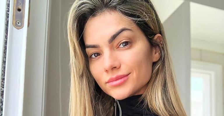 Em viagem, Kelly Key posa de biquíni e ostenta corpo perfeito