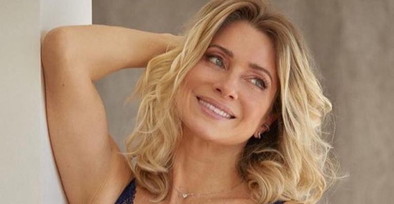 Letícia Spiller renova energias em cachoeira e exibe corpão aos 46 anos: ”Deusa”