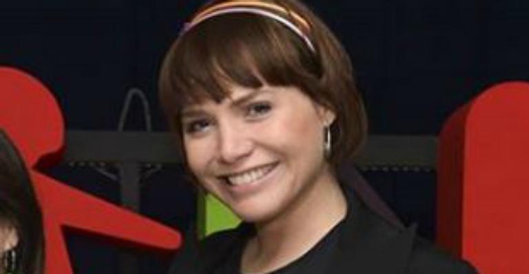 Grávida, Letícia Colin renova visual e surpreende fãs ao deixar fios ainda mais curtos: ”Corte bafo!”