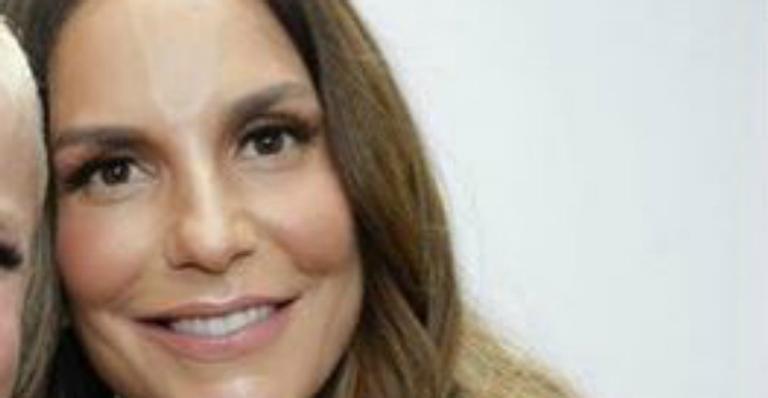 Ivete Sangalo surge de cara limpa em raro registro com a sogra: ”Pra ninguém botar defeitos”