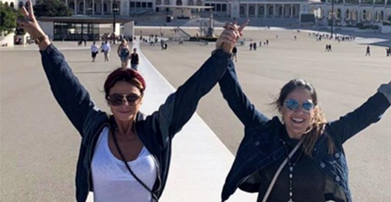 Giovanna Antonelli paga promessa e fica com machucados no joelho