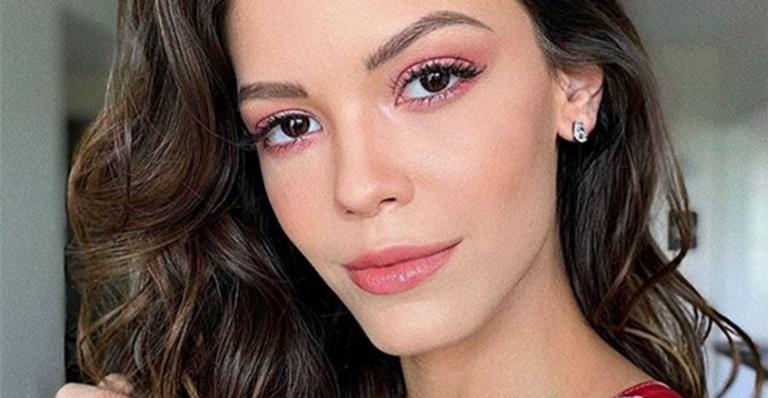 Vitória Strada muda o visual para nova novela da Globo