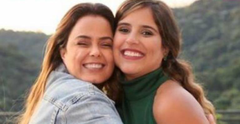 Luciele di Camargo visita pela primeira vez filho de Camilla Camargo e se derrete: ”Bebê abençoado”