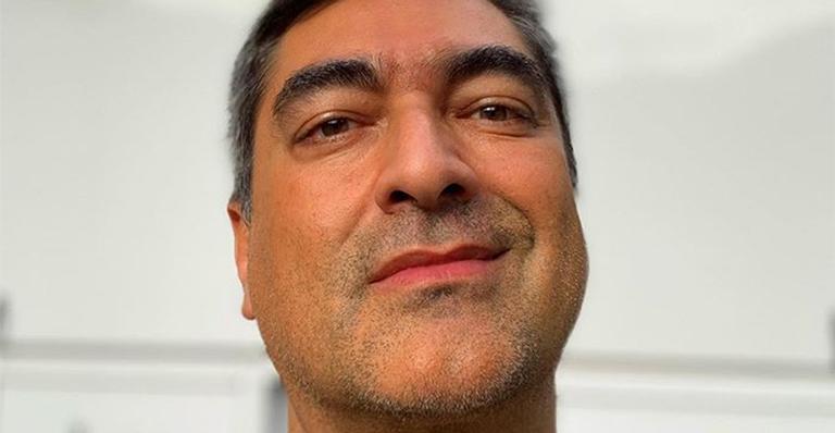 Zeca Camargo mostra o resultado da reforma em seu apartamento