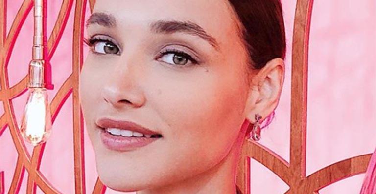 Débora Nascimento fala que pretende contar processo de separação para a filha