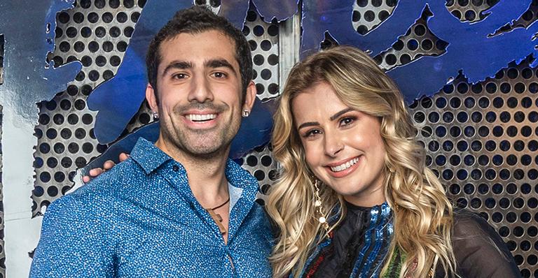 Bailarina do Faustão surge com biquíni minúsculo em dia de beleza