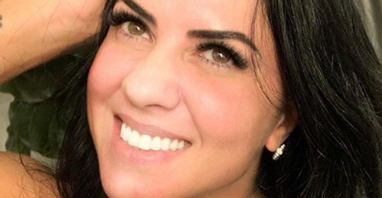 Graciele Lacerda fecha a boca e surge com o rosto finíssimo: ”O resultado está na cara”