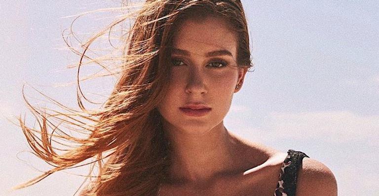 Marina Ruy Barbosa se arrisca e posa exibindo o corpão no deserto só de lingerie