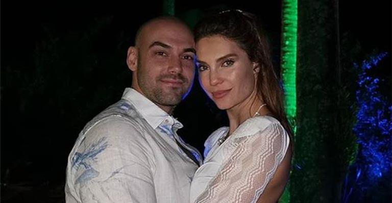 Funcionários da RedeTV! trabalham de graça no casamento do filho do patrão, diz site